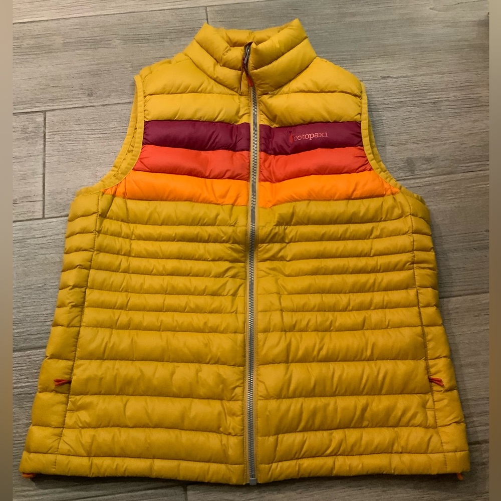 COTOPAXI “Fuego” down vest
